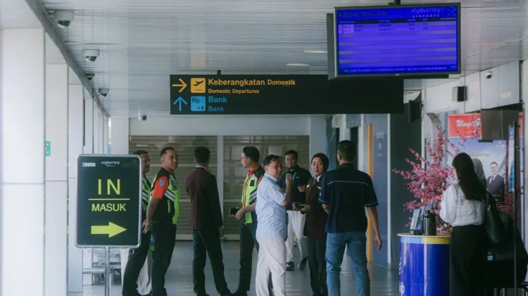 Bandara Husein Ditutup, Abu Vulkanik Ketinggiannya Masih 3.000–5.000 Meter