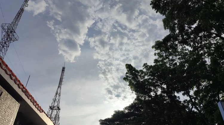 Cuaca Bandung Cerah, Berawan Menjelang Malam Hari