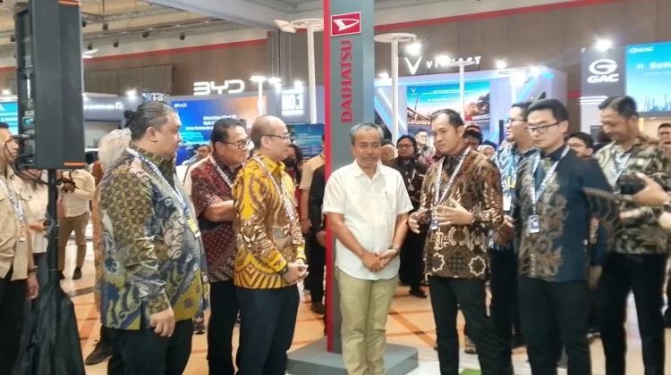 Otomotif Berikan Kontribusi Besar, Pemprov Jabar Apresiasi GIIAS Bandung 2026