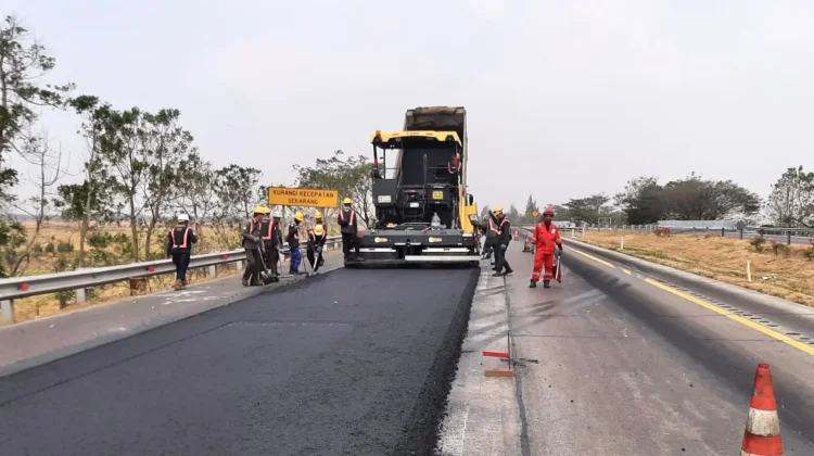 Perbaikan Jalan di Tol Cipali, Pengguna Diimbau Kurangi Kecepatan