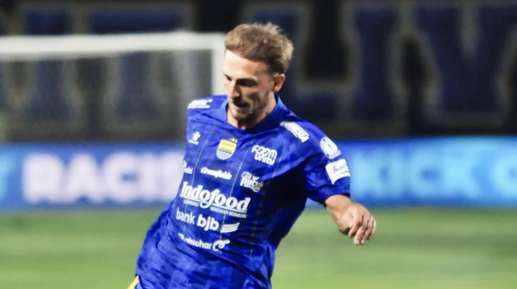 Loncar dan Kakang Disorot, Ini Jawaban Pelatih Persib