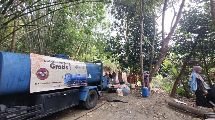 Kemarau Belum Usai, Tagana Tasikmalaya Distribusikan Ribuan Liter Air Bersih