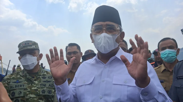 Pemkot Bandung Targetkan Kebakaran Lahan Cihanja Tuntas dalam Tiga Hari