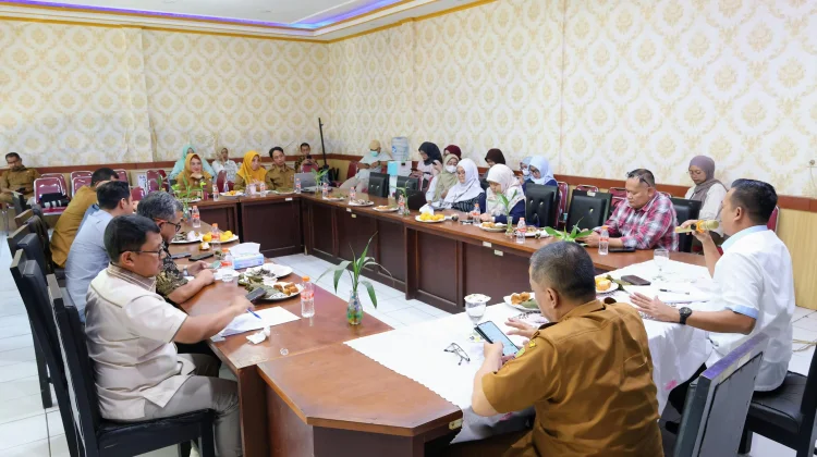 Pansus XV DPRD Jabar Matangkan Raperda P3LH Upaya Atasi Tumpukan Sampah