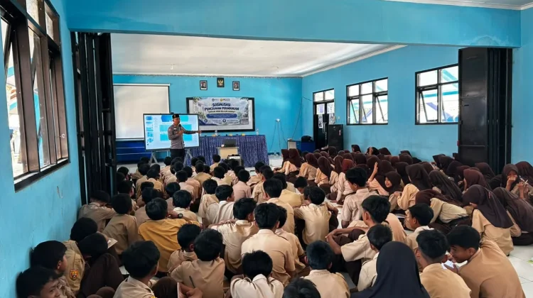 Polisi Edukasi Ratusan Siswa Terkait Bahaya "Bullying"
