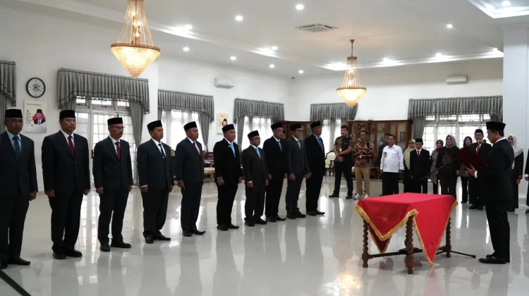 Sepuluh Pejabat JPT Pratama Dilantik, Bupati: Target 100 hari Kerja