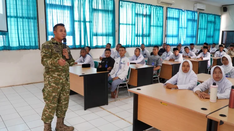 HUT Ke-81 TNI, Kodim 0605/Subang, Bekali Siswa SMKN 2 Keterampilan BHD