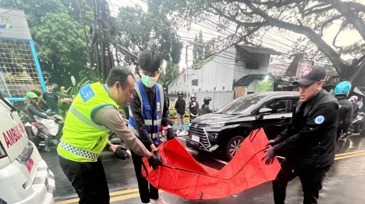 Kecelakaan di Jalan AH Nasution Bandung, Seorang Pengendara Motor Meninggal
