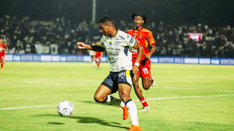 Persib Balikkan Keadaan dan Taklukkan Persijap 2-1 di Kandangnya