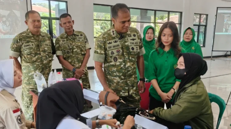 Kodim 0605/Subang Beri Pelayanan Prima Pengobatan Gratis Bagi 150 Warga di HUT TNI