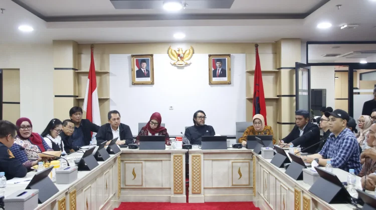 DPRD Jabar Desak Moratorium Revitalisasi Pasar Ciroyom