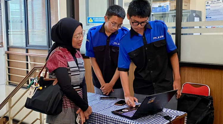 Siswa SMK Bandung Raya Hasilkan 1.778 Karya Generative AI