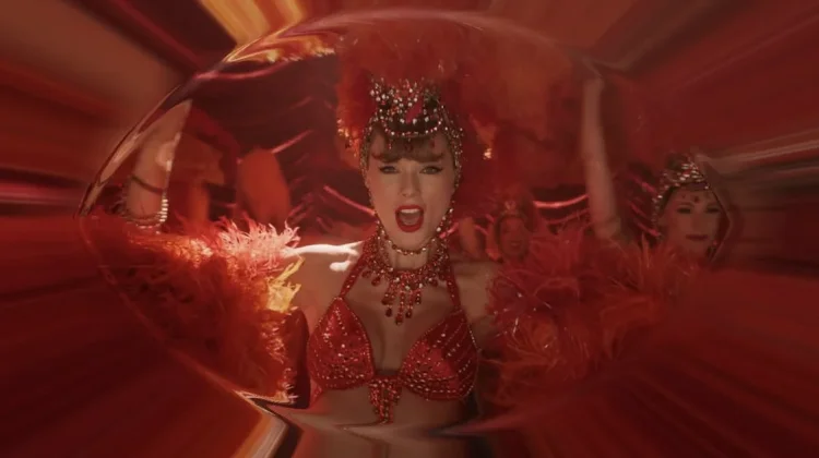 Taylor Swift Menang 'Video of the Year' di VMAs 2026
