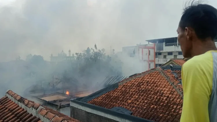 Gegara Cekcok Dengan Ayah Kandung Bakar Rumahnya di Joglo