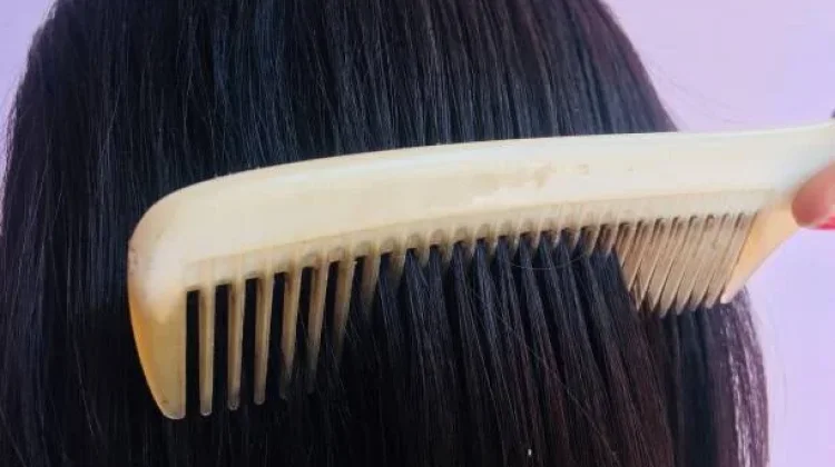 Rajin Menyisir Rambut ternyata Punya Banyak Manfaat, Bukan Sekadar Merapikan