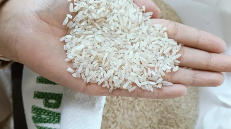 Warga Garut Mengaku Puas Dengan Kualitas Beras Bantuan Pangan