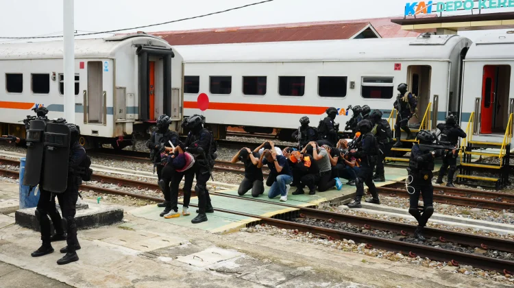 KAI dan Polda, Dongkrak Antisipasi Keamanan terhadap Teroris
