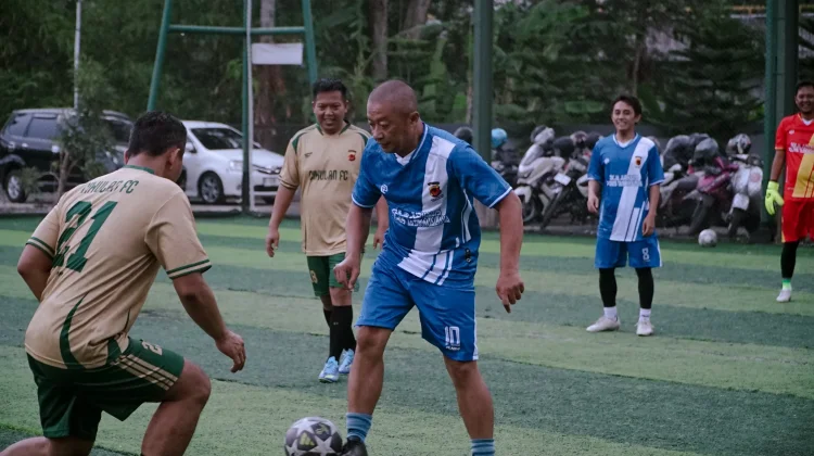 Polres Tasikmalaya dan Pokja Wartawan Gelar Laga Persahabatan Sepak Bola