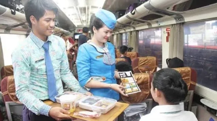 Seiring Waktu, KAI Service Kereta Makan juga Berubah