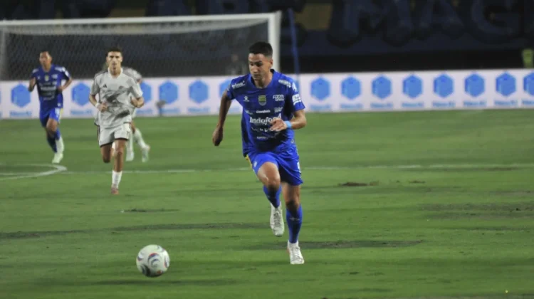 Persib Siap Tempur Lawan Port FC, Ini Kata Luka Menalo