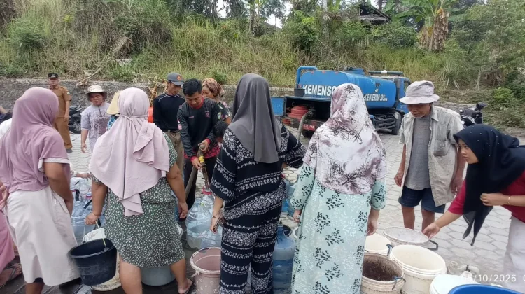 Sebanyak 270 ribu Liter Air disalurkan Tagana ke 25 Desa di Kabupaten Tasikmalaya