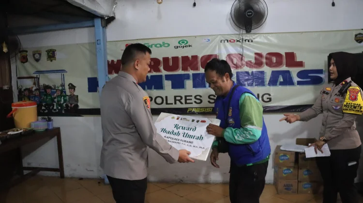 Driver Ojol Dapat Hadiah Umroh Dari Kapolres Subang