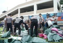 Biro SDM Polda Jabar Manfaatkan Limbah Kantin jadi Media Tanam Jagung
