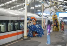Atraksi Barongsai Meriahkan Imlek 2026 di KAI Bandung
