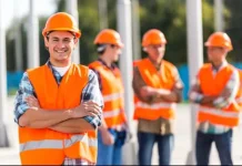 Penggunaan Helm Safety yang Tepat, Kunci Perlindungan Kerja