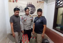 Beredar di Bulan Ramadan Polisi Sita Puluhan Botol Miras