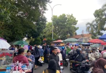 Kawasan Pusdai jadi Surga Berburu Takjil Ramadan