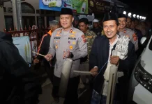 Jalankan Rawatib, Kapolres Subang Bangunkan Sahur Masyarakat Pamanukan