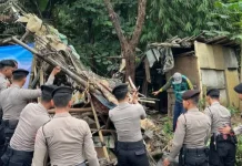 Polresta Bandung Kembali Bangun Rutilahu  Milik Warga di Pameungpeuk
