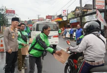 Polres Tasikmalaya Gandeng Ojol Tebar Kebaikan di Jumat Berkah