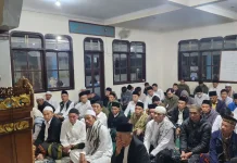 Safari Ramadan Perdana Sentuh Warga Terdampak Longsor