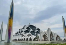 Waktu Magrib Wilayah Bandung, Minggu 1 Maret 2026