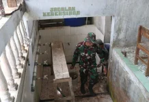 TMMD Ke-127 Kodim 0624 Rehab MCK Masjid Cipelah