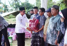 Wabup Subang Apresiasi Ponpes Ma'rifatussalaam Bagikan 5000 Paket Sembako