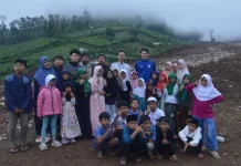 Persib Berikan Bantuan untuk Penyitas Bencana Longsor KBB