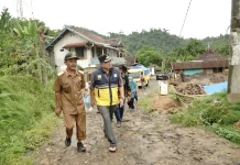 Pemkab Kaji Prioritas Bangun Jalan di Garut Selatan