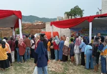 Gerakan Pasar Murah Dede Yusuf dan Saeful Bachri Diapresiasi Warga