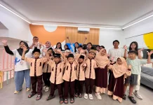 English 1 Undang Anak Panti Asuhan Belajar Bahasa Inggris di Bandung