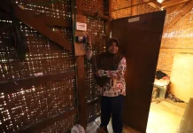 UPI Tambah Panel Surya, Warga: Alhamdulillah Anak-anak Bisa Belajar Malam Hari