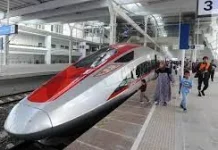 Pemudik Pilih Whoosh karena Waktu Tempuh yang Cepat