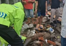 Truk Box Oleng, Tabrak Warung di Cipeundeuy Subang, Satu Orang Meninggal Dunia