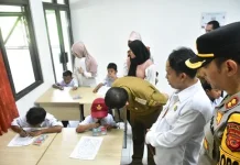 Harapan Baru Fikri, Eks Pemulung Kini Sekolah di Sumedang