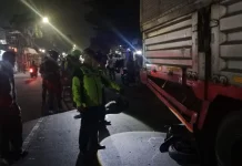 Pengendara Motor Tewas Tabrak Truk yang Parkir Sembarangan di Pasirkoja