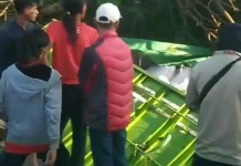Truk Masuk Parit Satu Orang Meninggal