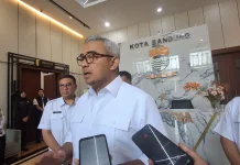 Wali Kota Bandung Sampaikan Duka atas Korban Pohon Tumbang