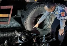 Pengendara Motor Tewas usai Tabrak Truk yang Parkir Sembarangan di Soetta Bandung